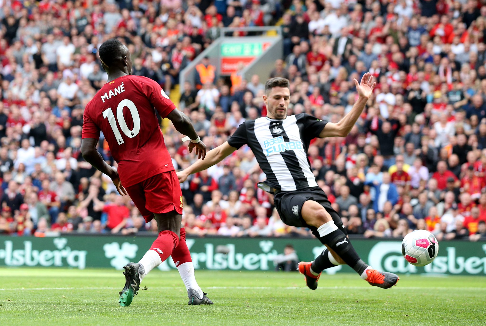 以及她在尼 以及她在尼